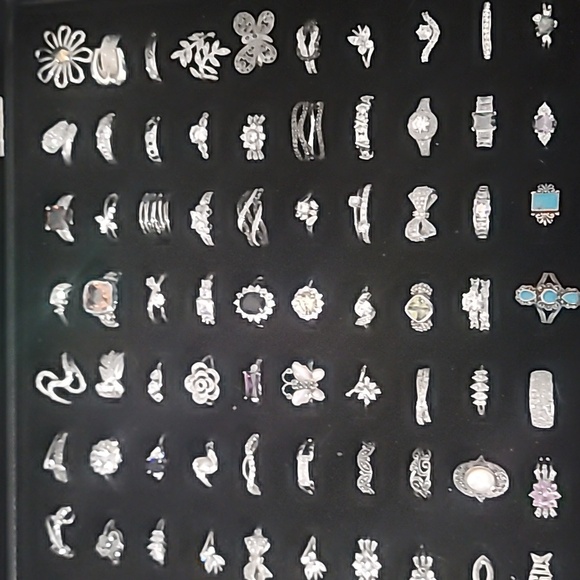 Fashion Rings - Picture 4 of 17